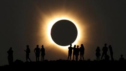 Bulan Bergerak Menjauhi Bumi, Manusia Sudah Rasakan Dampaknya