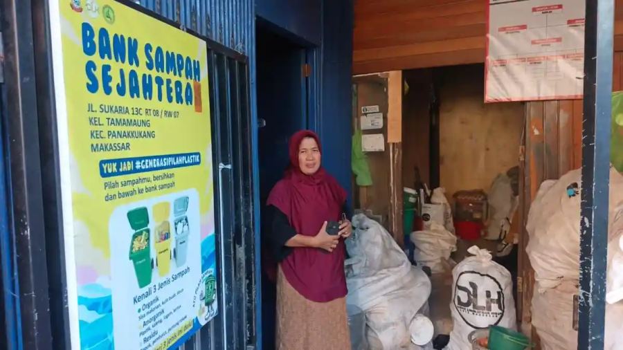 Pendapatan Lebih Menjanjikan, Warga Tamamaung Makassar Sulap Kosan Jadi Bank Sampah