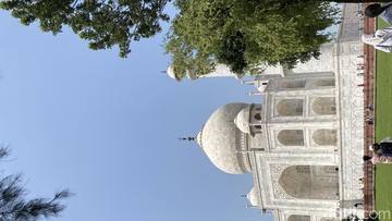 Melihat Taj Mahal: Ukiran Aksara Arab, Gerbang Merah, dan Kisah Raja Mughal