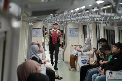 Dari Stasiun hingga Dalam Kereta, Pengawasan LRT Jabodebek Berjalan 24 Jam