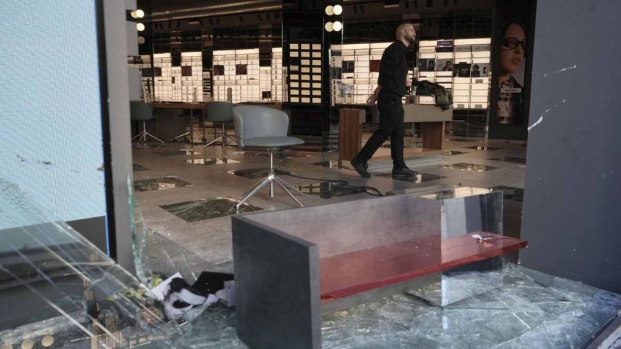 FOTO: Demo 'Anti-Sistem' Berujung Penjarahan di Spanyol