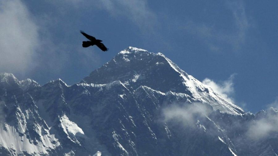 Gunung Raksasa Tersembunyi di Dalam Bumi, Lebih Tinggi dari Everest