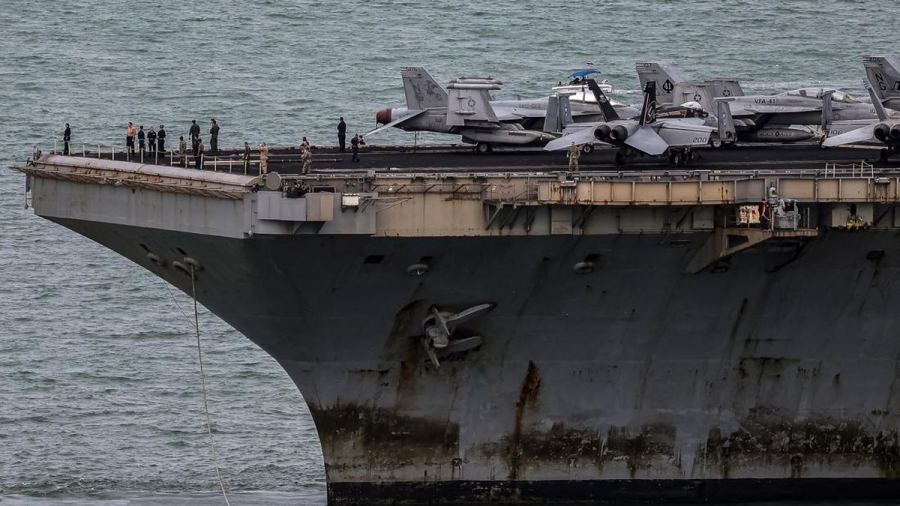 FOTO: USS Abraham Lincoln Berselimut Karat Usai 286 Hari Lawan Iran