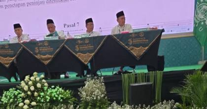 Saat Kiai Cholil Putuskan Sidang Pleno I Muktamar Steril dari Asap Rokok