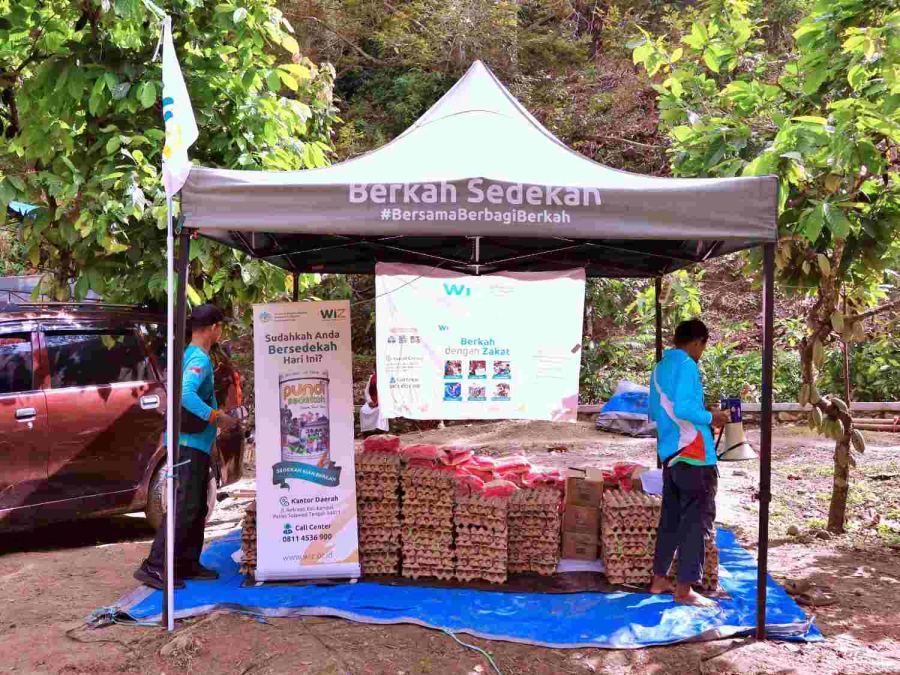 LAZNAS WIZ Parigi Salurkan 100 Paket Sembako untuk Dhuafa dan Lansia dalam Semarak Kemerdekaan