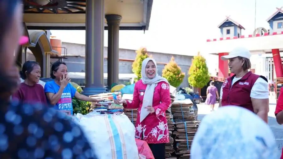 Lansia Penyumbang Sampah Terbanyak di BSU Jemaat Efata Bilawayah Panaikang Makassar   