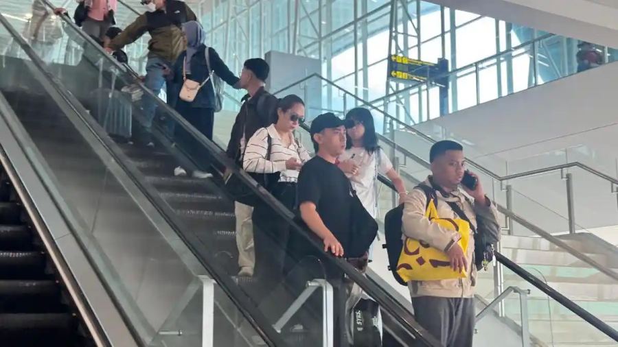 Pesawat CASA TNI Tergelincir di Bandara Sultan Hasanuddin, Penerbangan Dialihkan ke Runway 13-31