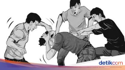 2 Pemuda di Makassar Keroyok Warga gegara Motor Nyaris Saling Serempet