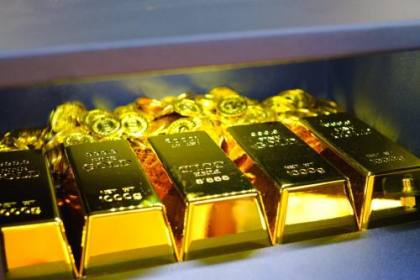 Harga Emas Stabil Setelah Sentuh Level Tertinggi Lebih dari 3 Bulan