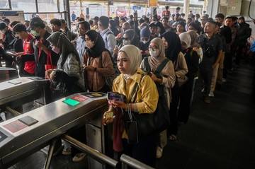 Stasiun Karet 1 September Ditutup Padahal Penumpangnya Sebanyak Ini