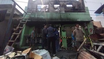 Kesaksian Warga Lihat Kebakaran di Kebon Melati, Diduga dari Korsleting