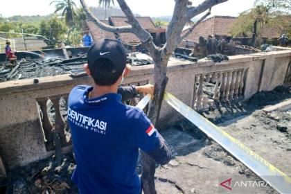 BPBD NTB muat aspek tangguh bencana dalam rekonstruksi Dusun Adat Sade