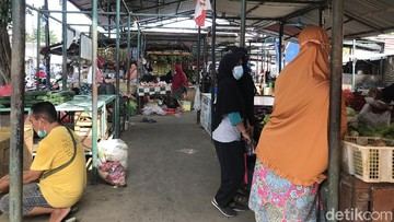 Akses Lokbin Kramat Jati Diaspal, Pedagang Diminta Tak Jualan di Pinggir Jalan
