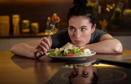 Sudah Diet Tapi Sering Kepikiran Makanan Terus? Bisa Jadi Ini Penyebabnya