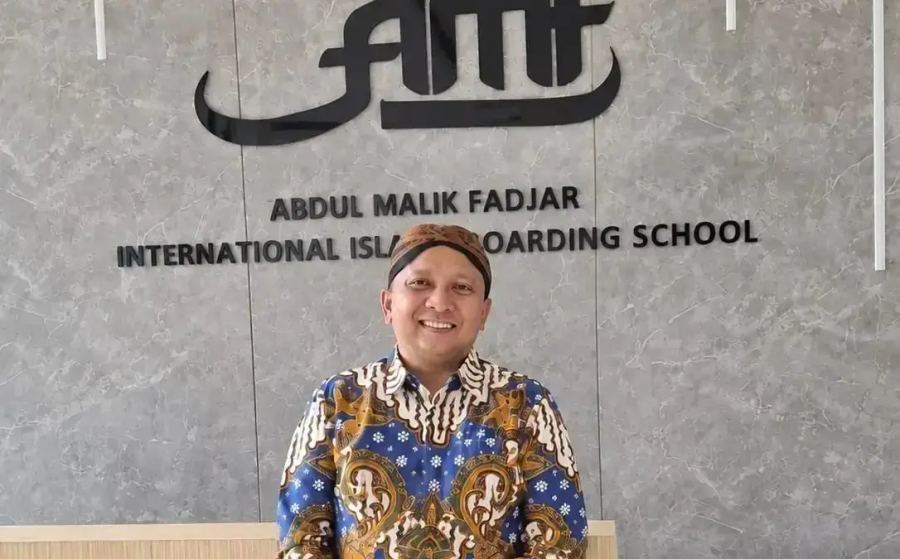 Saya Suka Memukul Orang…