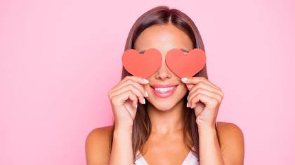 Selalu Skip Red Flag, Ini 5 Ciri-Ciri Orang Hopeless Romantic