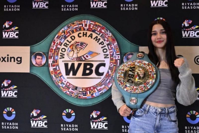 Camila hadapi Brenda untuk pertahanan sabuk juara WBC keempat kali