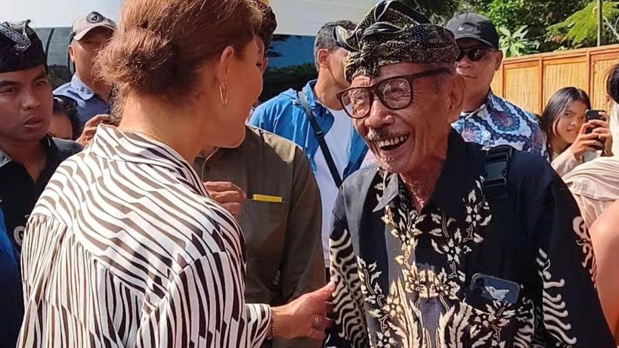 Momen Putri Mahkota Victoria Kaget Disapa Warga Lombok Berbahasa Swedia