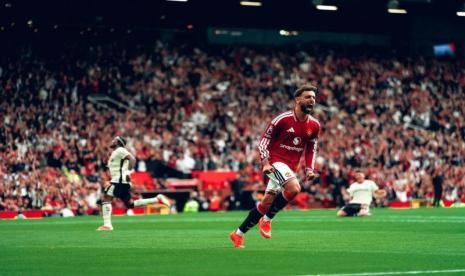 Bruno Fernandes Hattrick, MU Hajar Ipswich Town 5-2