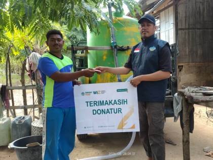 Atasi Kekeringan di Nagekeo, WIZ Salurkan Ribuan Liter Air Bersih untuk Warga Ngolonio