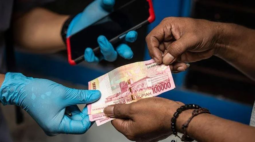 Siap-siap! Bansos Bakal Cair Tunai, Besaran Bantuan Capai Rp5,4 Juta per Keluarga