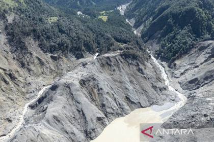 Korban tewas akibat tanah longsor di Tibet China capai 43 orang