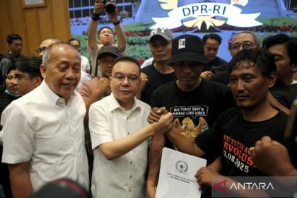 DKI kemarin, massa Pati terima komitmen DPR hingga penghentian bus TJ