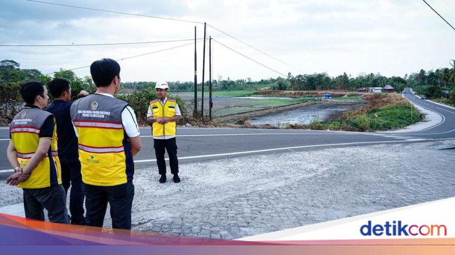 Jalan Penghubung Pinrang-Enrekang di Ruas Paleteang-Malumpung Makin Mulus