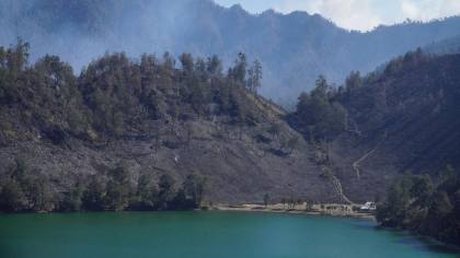 FOTO: Sisa-sisa Kebakaran di Kawasan Ranukumbolo Gunung Semeru