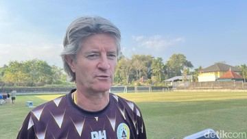 Bali Vs PSS Laga Pertama Suporter Away, Pieter Huistra Sambut Gembira