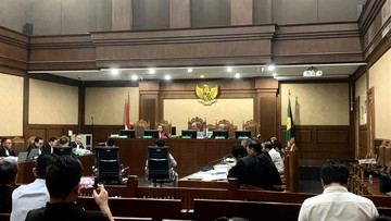Saksi Akui Diperintah Pejabat Bea Cukai Jadi Perantara Titipan Rp 1,8 M
