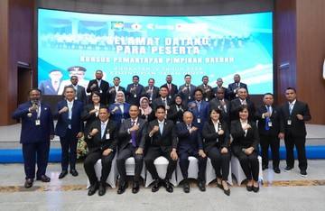 Wamendagri Wiyagus Tekankan Kepemimpinan Holistik bagi Kepala Daerah