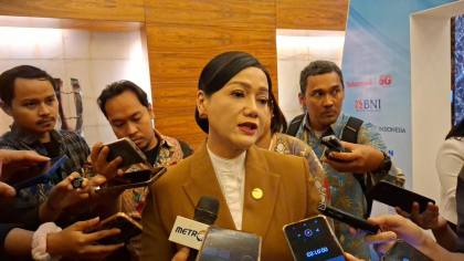OJK Lapor DPR Soal Aturan Bursa Mineral Pekan Depan
