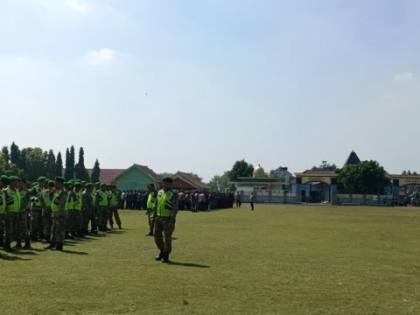 Jelang Pembukaan Muktamar Ke-35 NU, TNI Simulasikan Pendaratan Helikopter Wapres Gibran