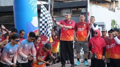 Munafri Tebar Semangat Sehat di Makassar, Lepas Ribuan Peserta PPNI Fun Run dan Jalan Sehat Koperasi