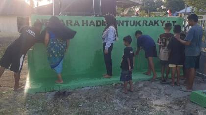 Warga Awunio Konawe Selatan Nikmati Air Bersih dari Sumur Bor TNI | LPP RRI