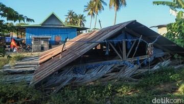 Kemendikdasmen Salurkan Santunan Rp 305 Juta buat Guru-Siswa Terdampak Gempa NTT