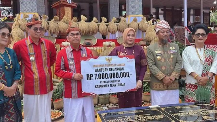 Gubernur Sulsel Kucurkan Rp7 Miliar untuk Tana Toraja, Bupati Diminta Ajukan Proposal Lagi