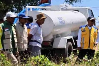 PU salurkan 25 ribu liter air irigasi selamatkan sawah di Sumbawa