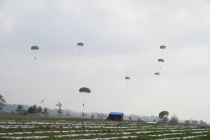 TNI dan prajurit negara sahabat jalani simulasi serangan udara di SGS