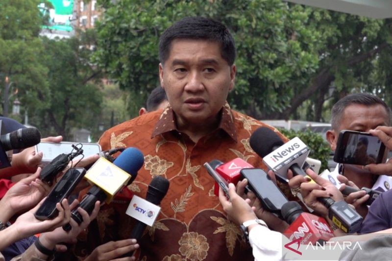 Maruarar: 2,4 Juta genteng UMKM Majalengka siap dikirim 8 November