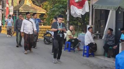 Senyum hingga Makanan Gratis Warga Jombang Sambut Ribuan Peserta Muktamar NU