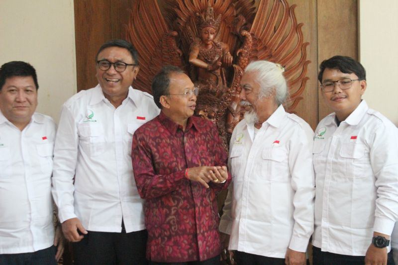 Koster tegaskan Bali kejar mandiri energi bukan hanya nol emisi