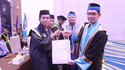 Angkatan Perdana PBA Torehkan Prestasi, Dua Lulusannya Jadi Terbaik I Wisuda IX IAI STIBA Makassar