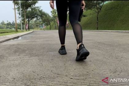 Jalan kaki singkat usai makan bantu kendalikan gula darah
