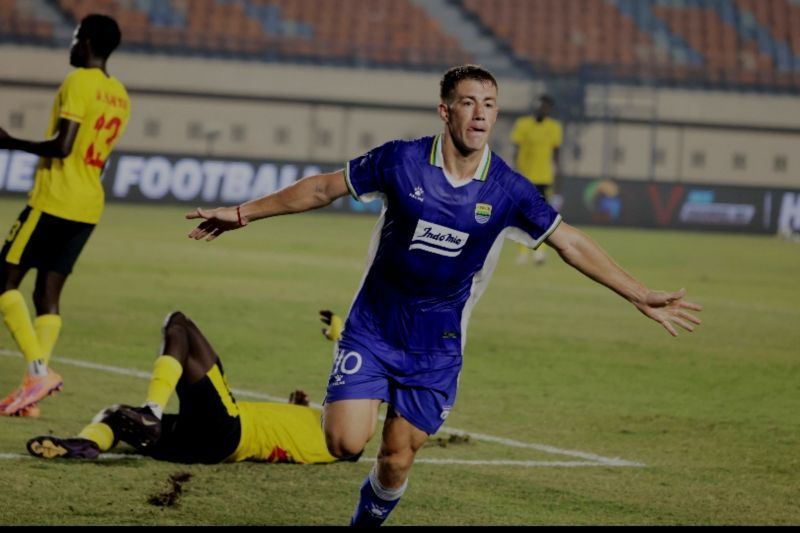 Peralta memilih rendah hati setelah cetak gol kemenangan