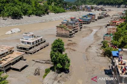 Korban tewas banjir bandang di Nepal bertambah jadi 475 orang
