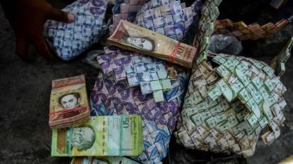 Atasi Inflasi 400%, Venezuela Diminta Tinggalkan Bolivar