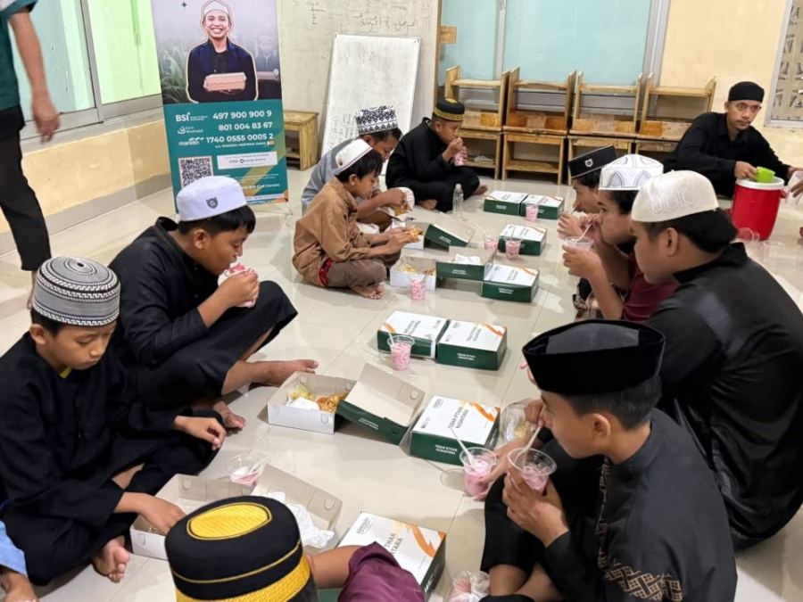 Dari Menu Seadanya Jadi Sajian Penuh Berkah: Program Buka Puasa Sunnah WIZ Bangkitkan Semangat Santri Ponpes An-Nail 2 Gowa