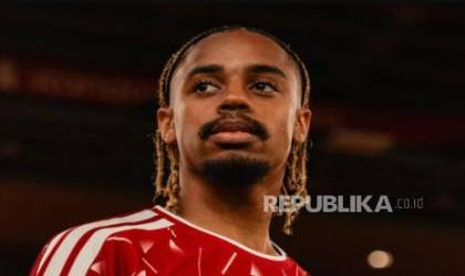 Iraola Puas dengan Rekrutan Liverpool, Barcola Siap Jalani Debut Bersama The Reds